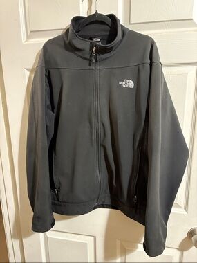 The North Face Men's Dark Gray Lightweight Full-Zip Jacket